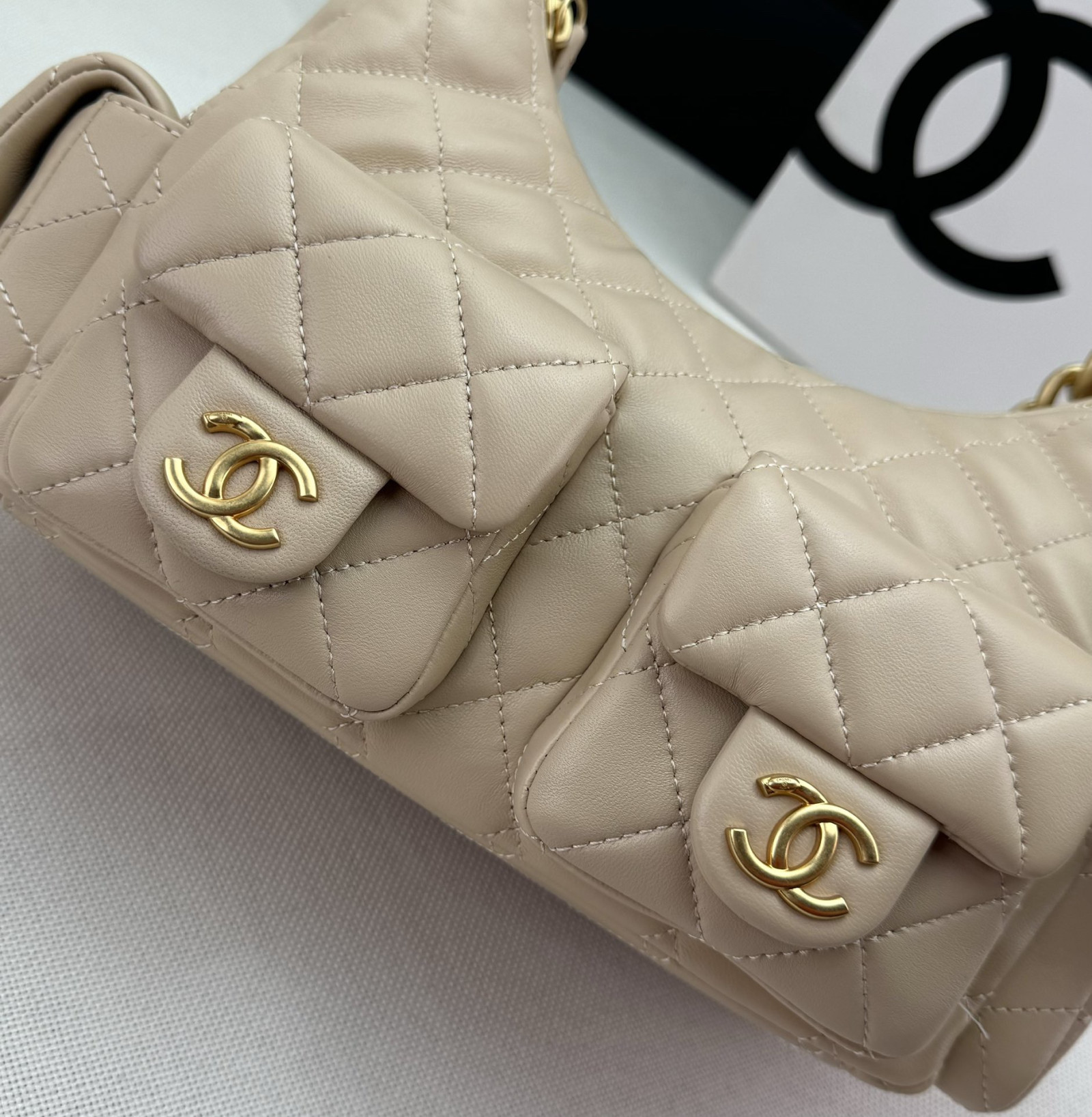 Chanel 2025ss Hobo Bag 33×30×15cm