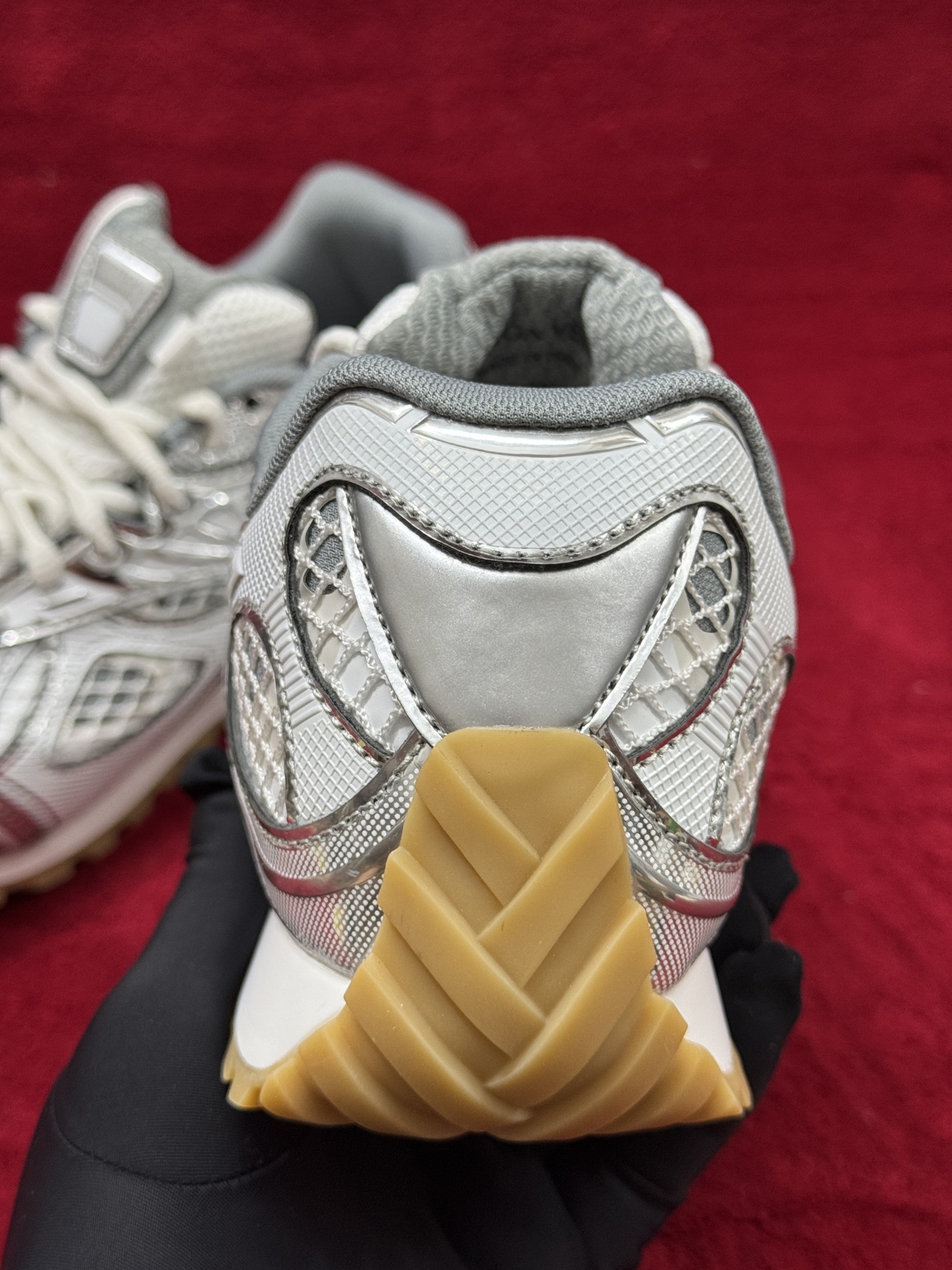 Bottega Veneta Orbit Sneaker Silver / White / Optic white rubber