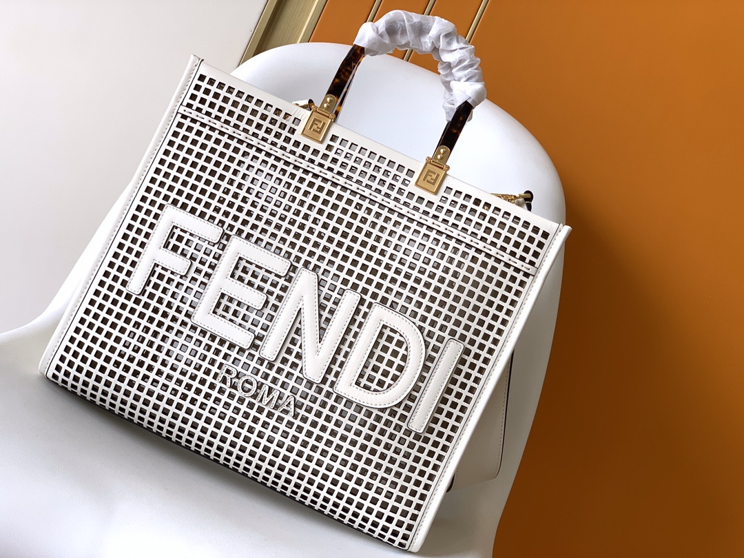 FENDI SUNSHINE SHOPPER TOTE