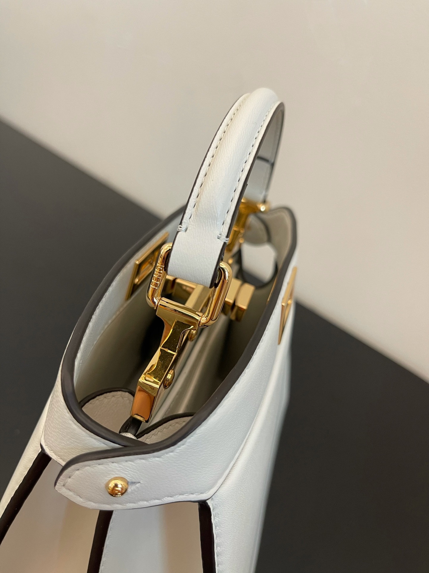 Fendi Peekaboo Iseeu Petite