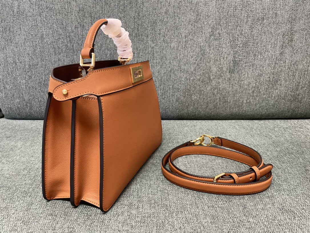 Fendi Peekaboo Iseeu Small