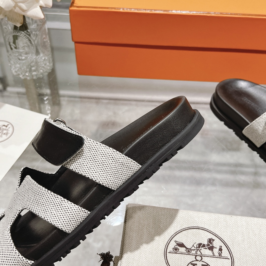 Hermes Chypre Slippers