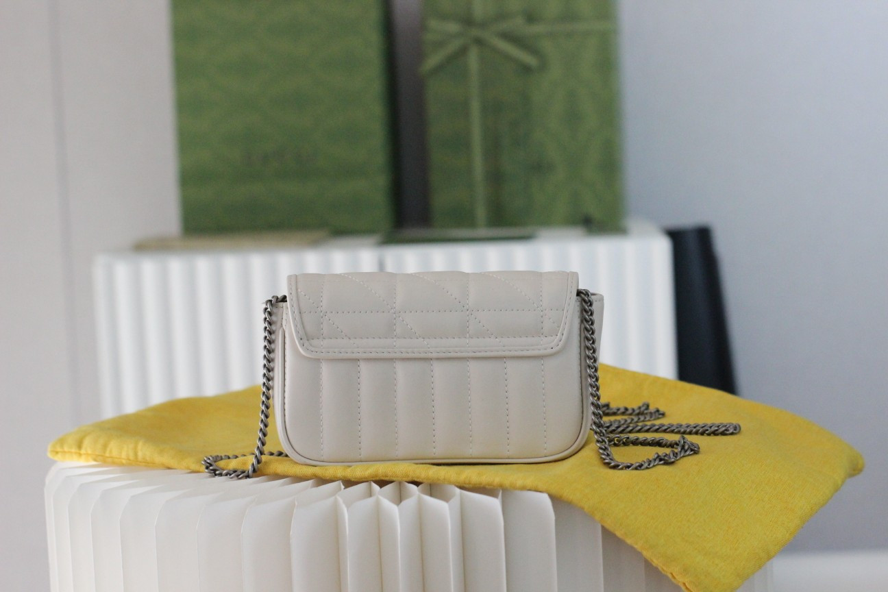 G*u*i gg marmont bag