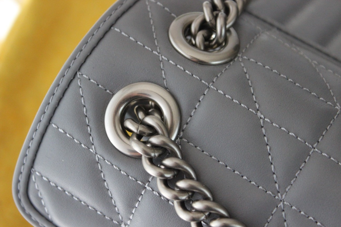 G*u*i gg marmont bag