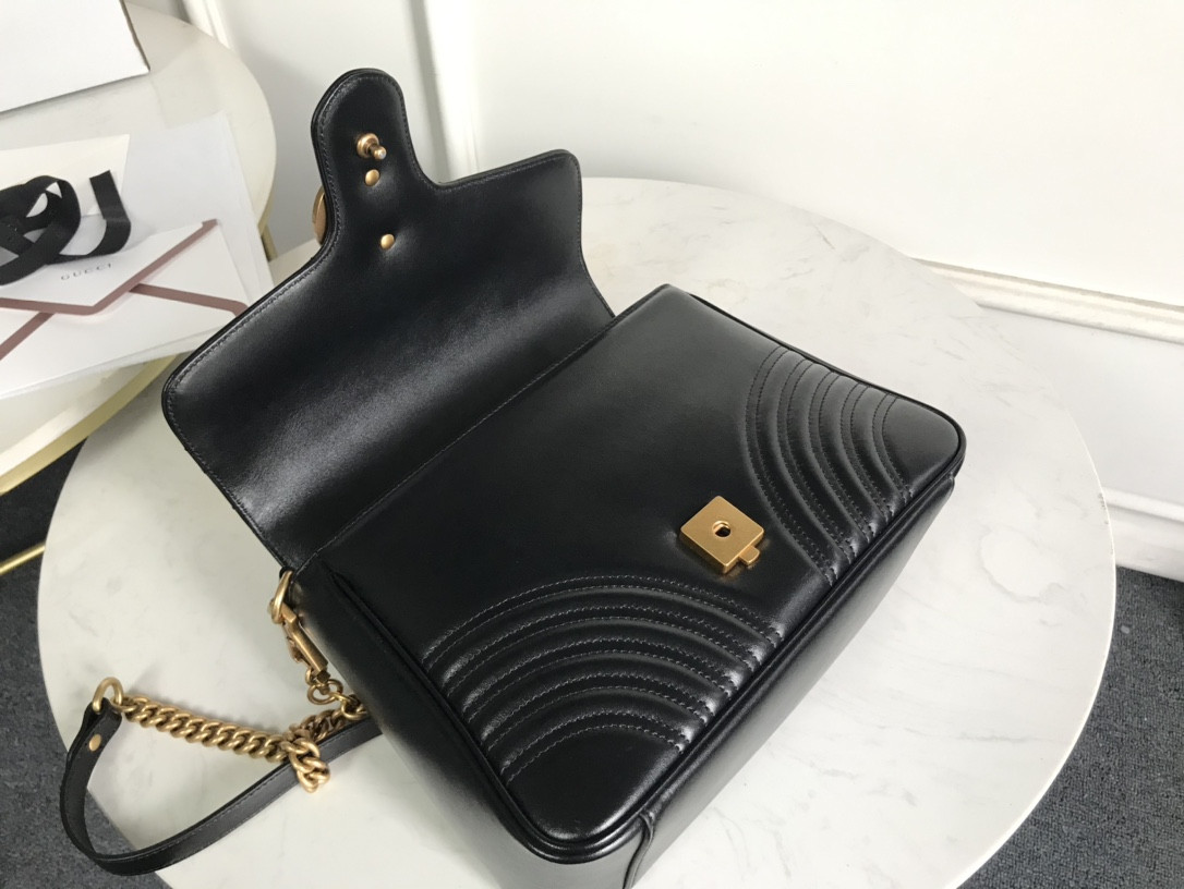 G*u*i gg marmont bag