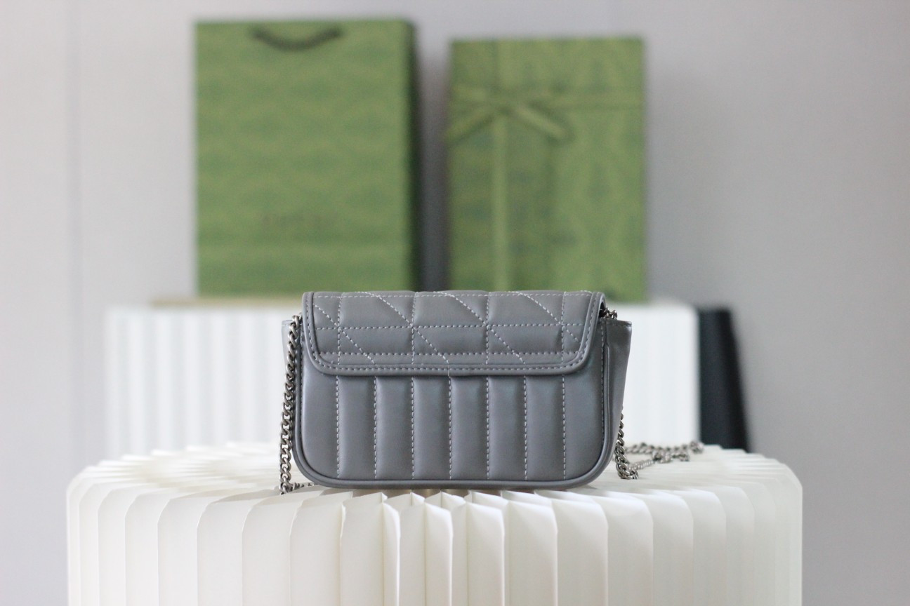 G*u*i gg marmont bag