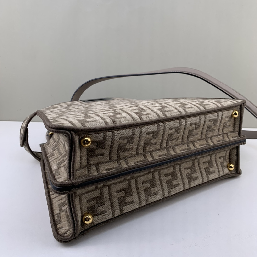 Fendi Peekaboo Iseeu Medium Bag