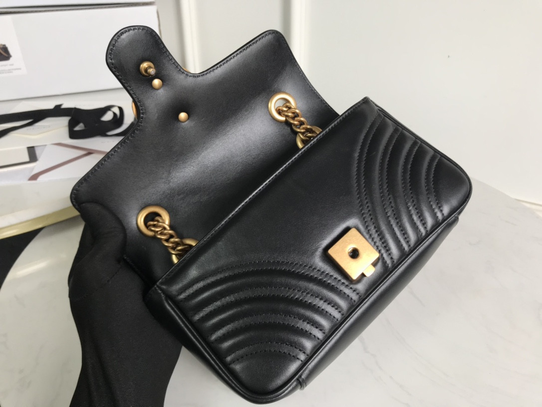 G*u*i gg marmont bag