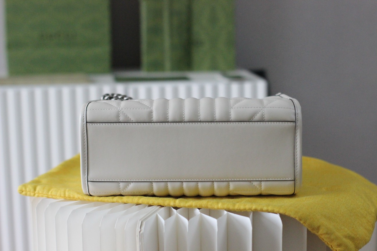 G*u*i gg marmont bag