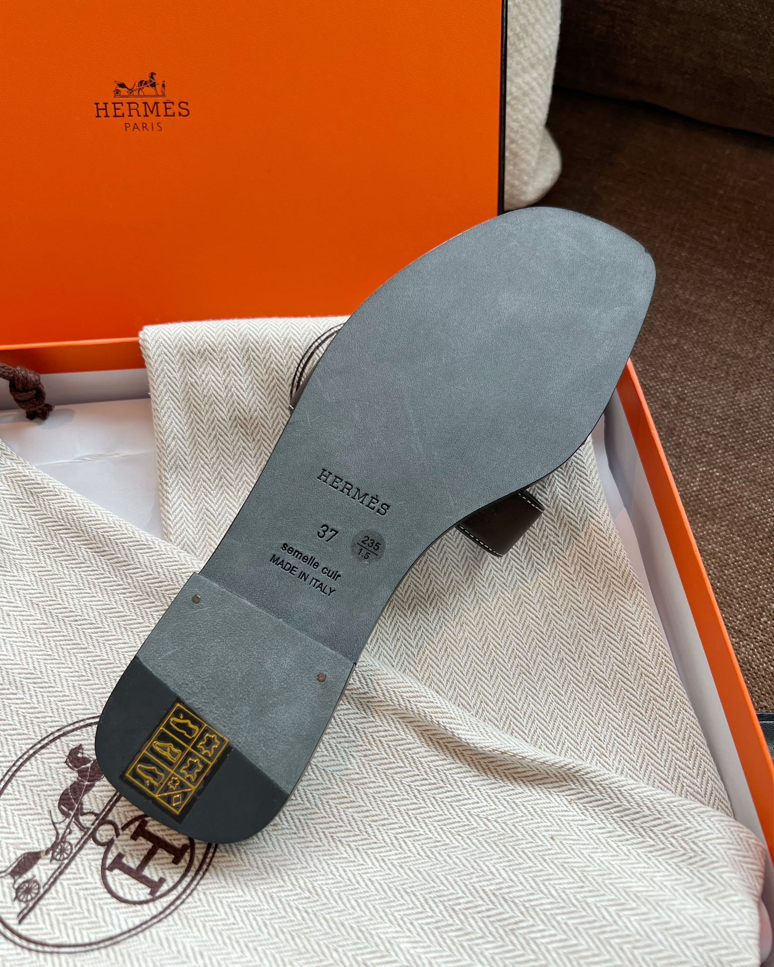 Hermes Oran Slippers