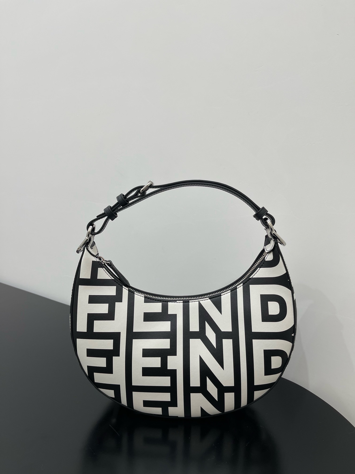 Fendi Praphy