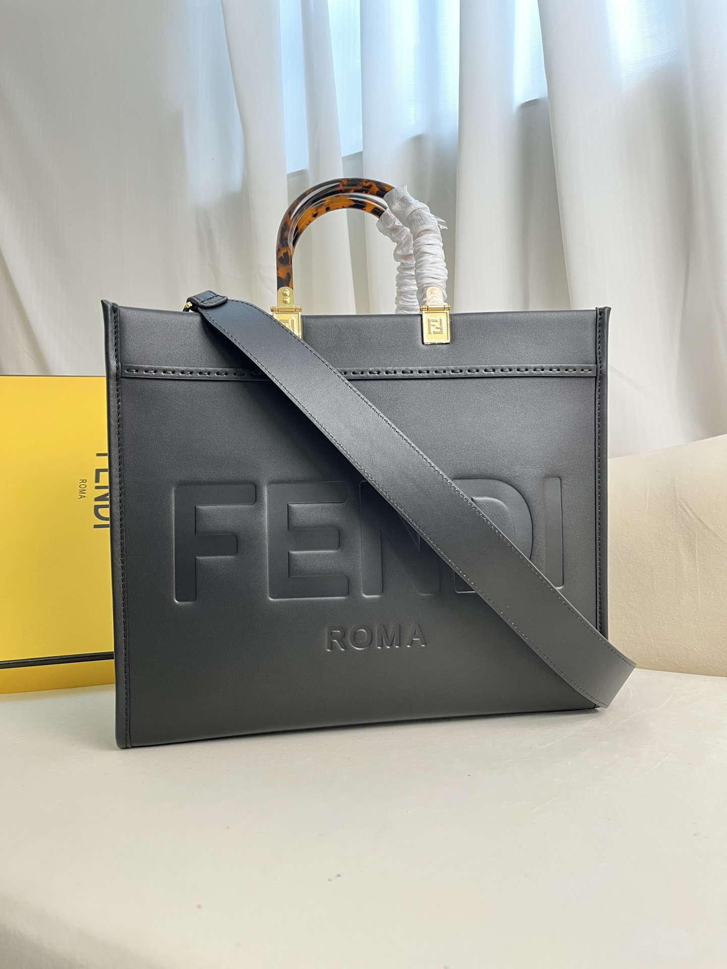 FENDI SUNSHINE TOTE