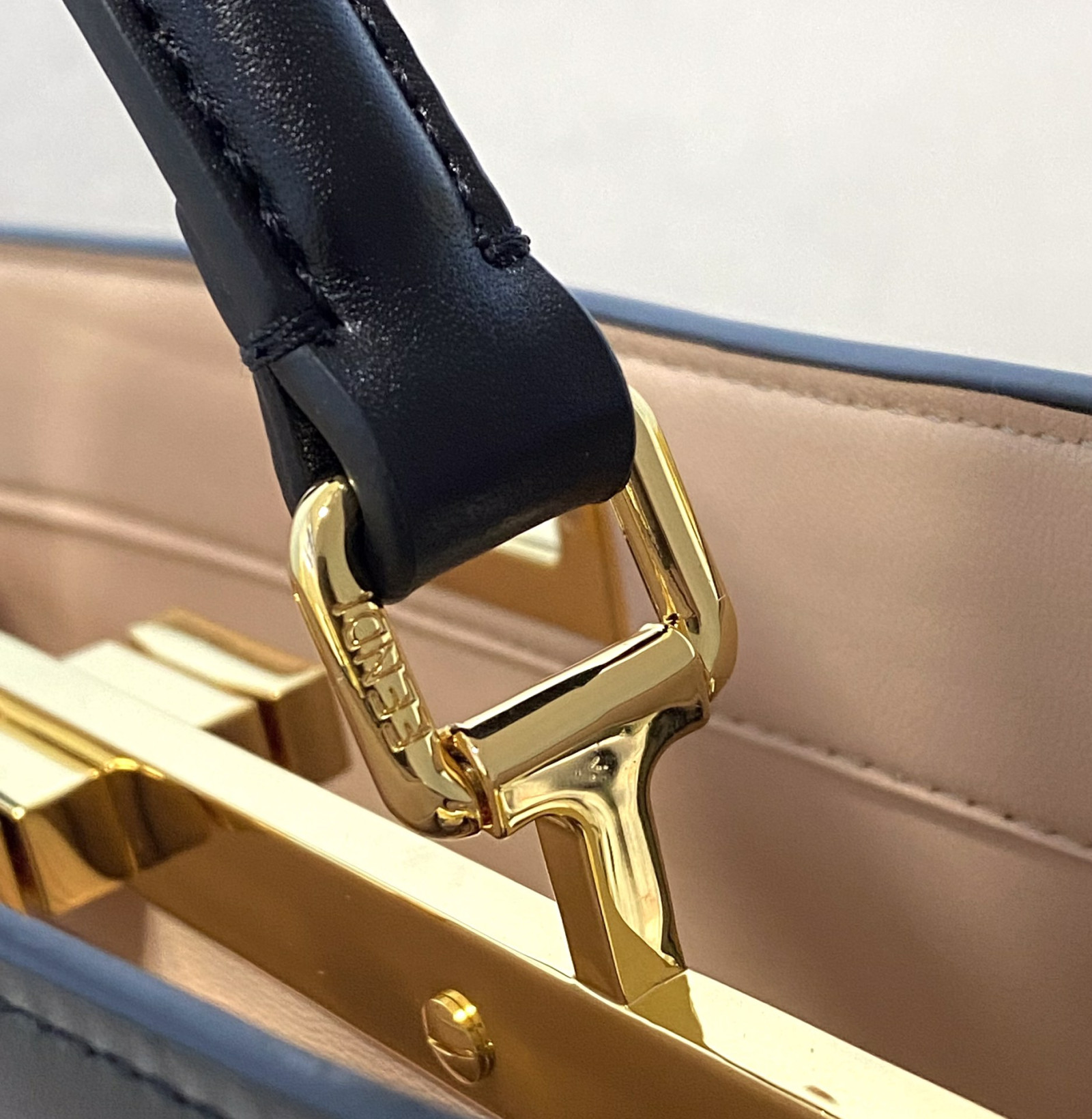 Fendi Peekaboo Iseeu