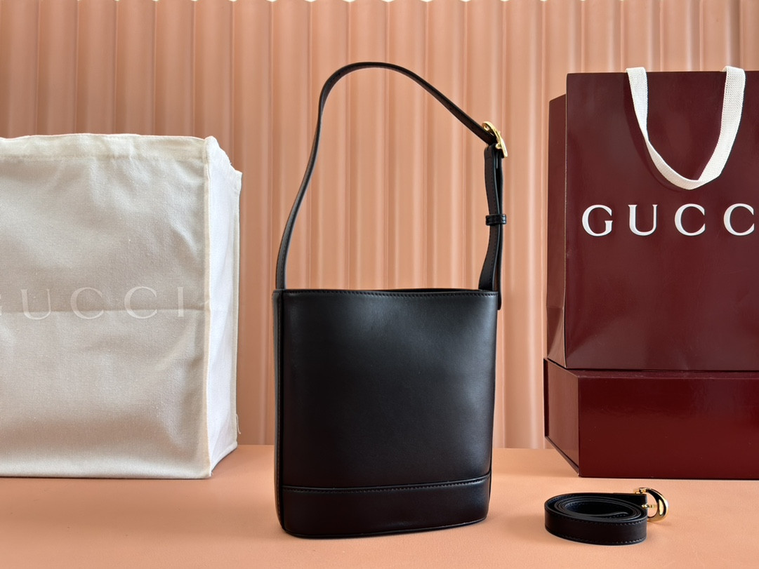 G*u*i 2025 spring/summer collection mini bucket bag