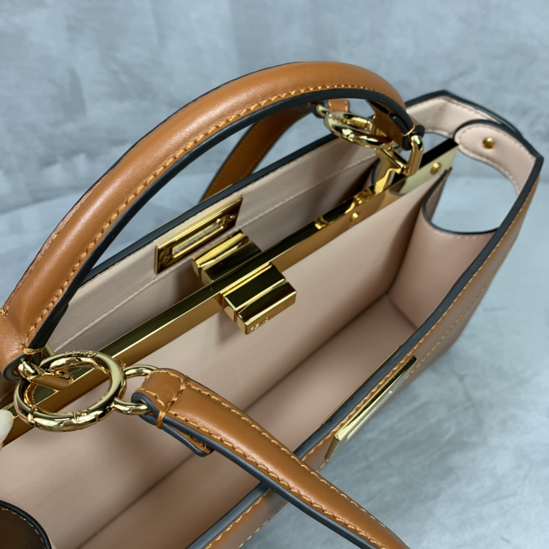 Fendi Peekaboo Iseeu