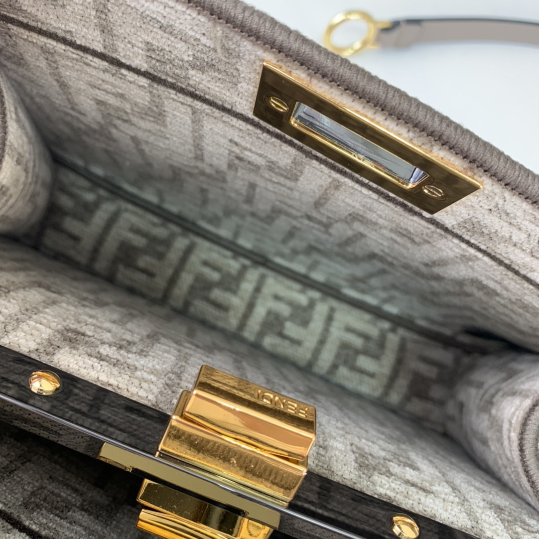 Fendi Peekaboo Iseeu Small