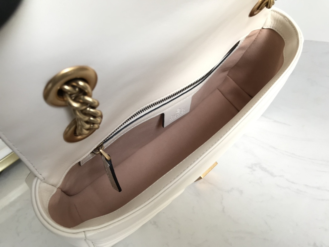 G*u*i gg marmont bag