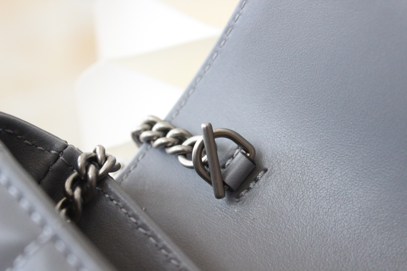 G*u*i gg marmont bag