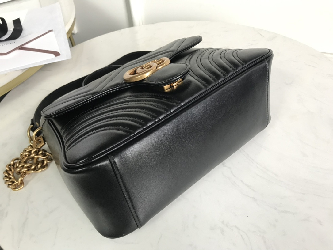 G*u*i gg marmont bag