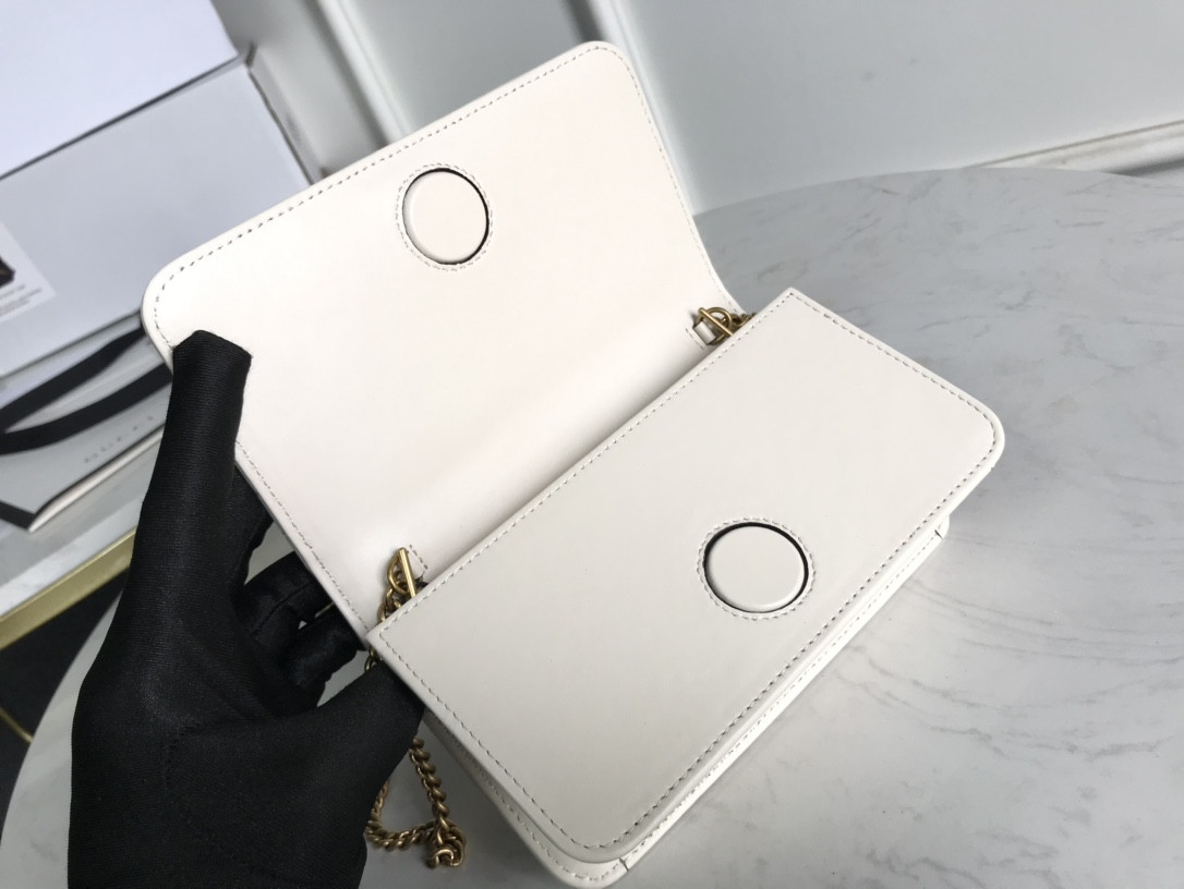 G*u*i gg marmont bag