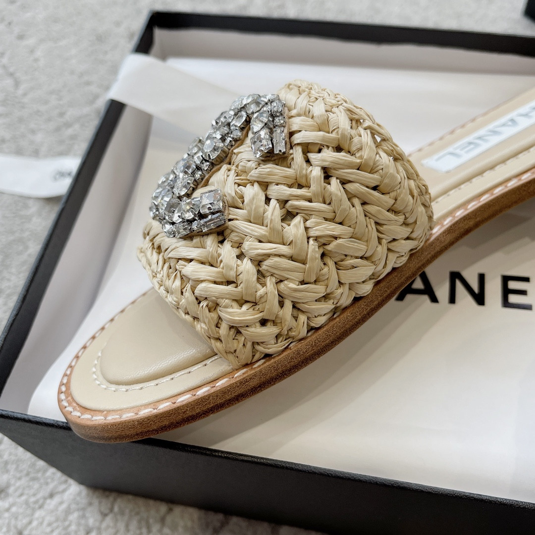 CHANEL BING BING 23P Slippers