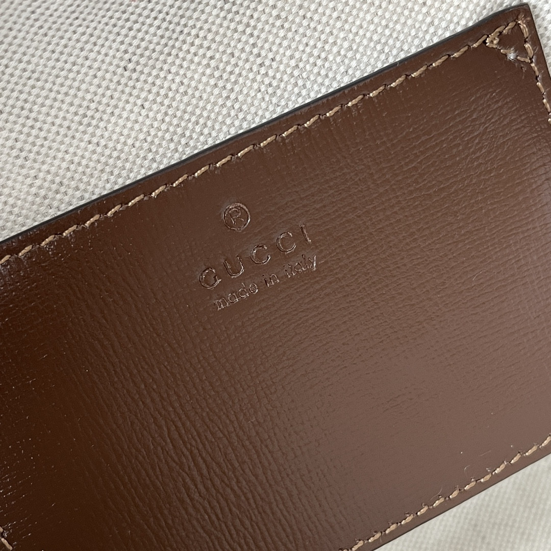 G*u*i small duffle bag with interlocking g