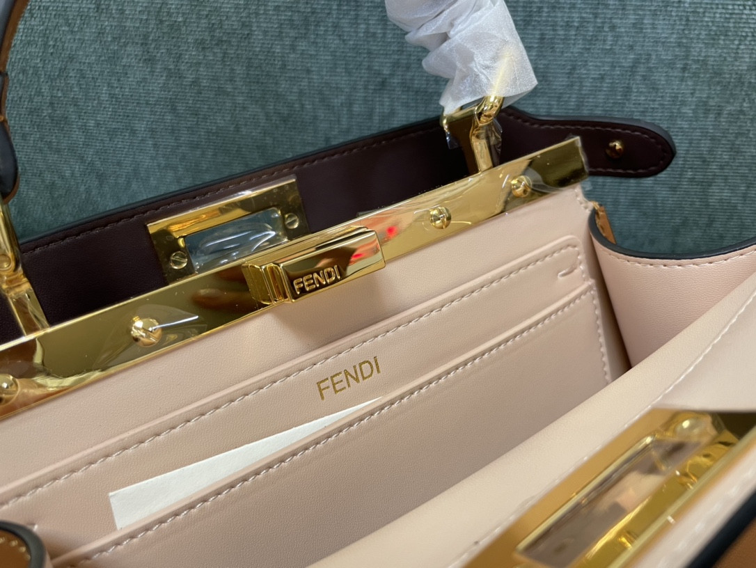 Fendi Peekaboo Iseeu Small