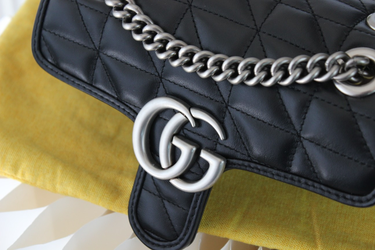 G*u*i gg marmont bag
