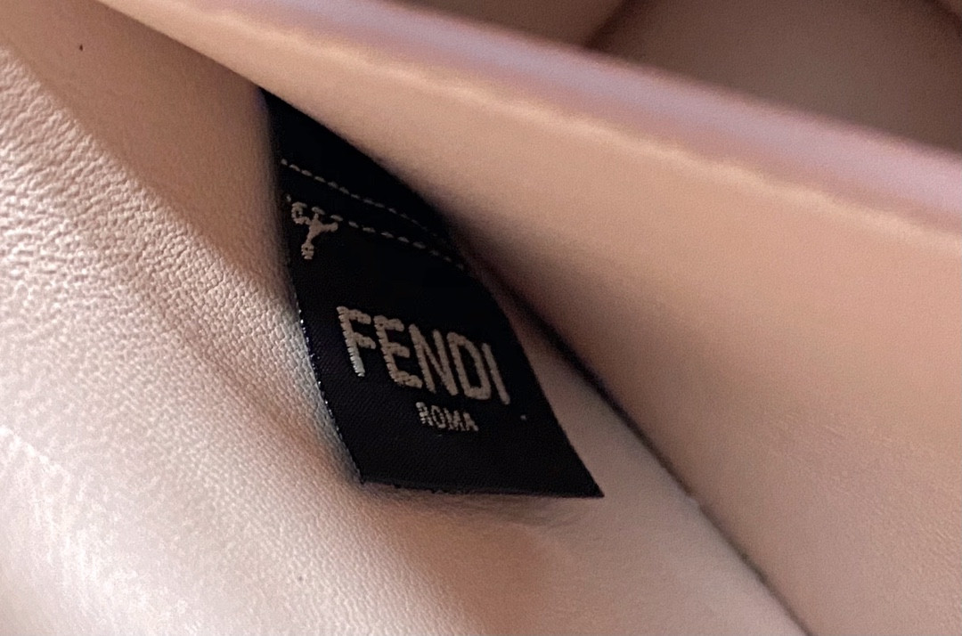 Fendi Peekaboo Iseeu