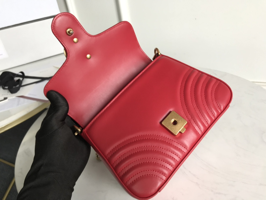 G*u*i gg marmont bag