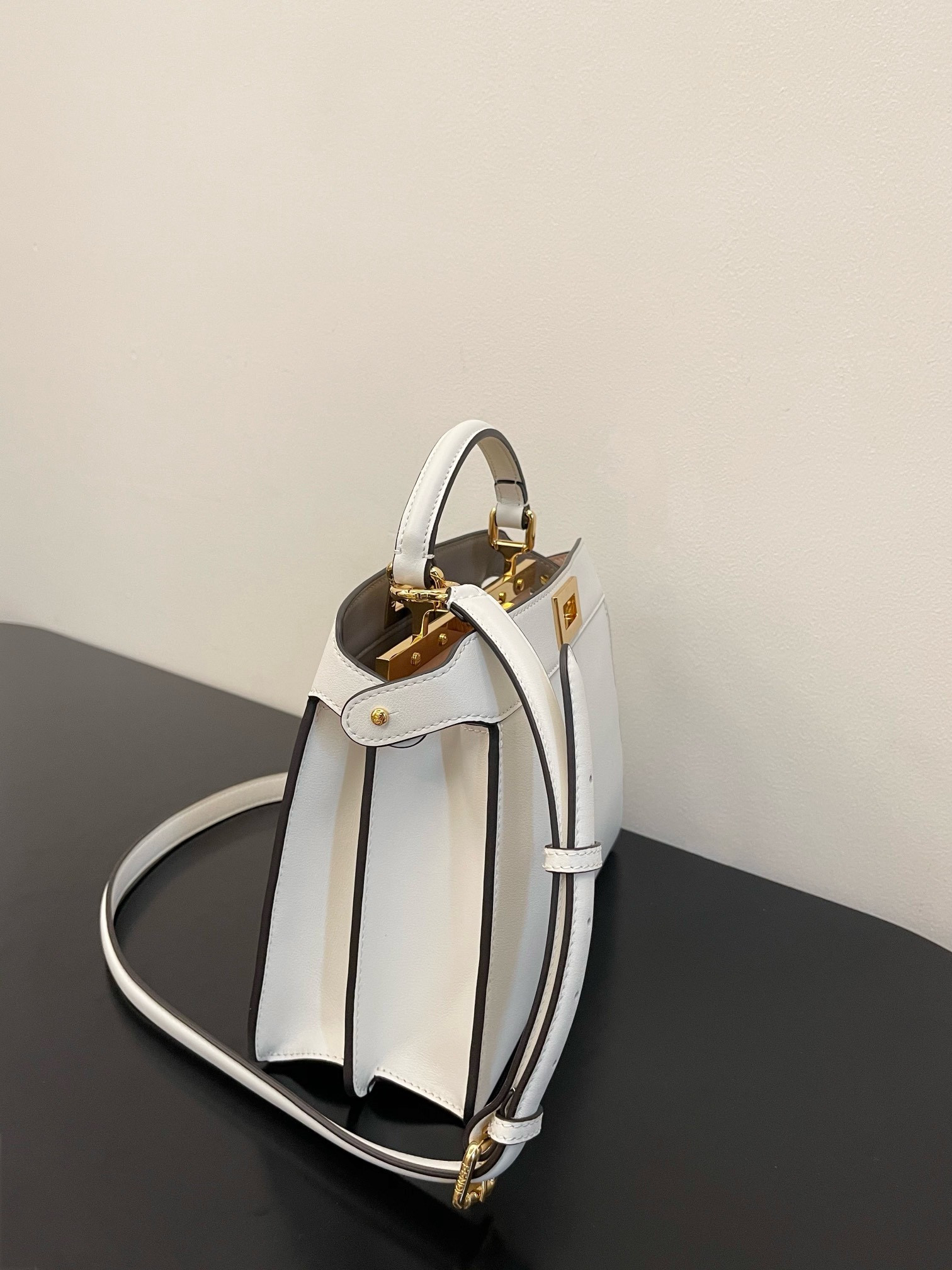 Fendi Peekaboo Iseeu Small