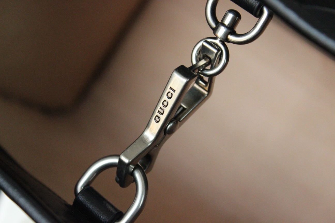 G*u*i gg marmont bag