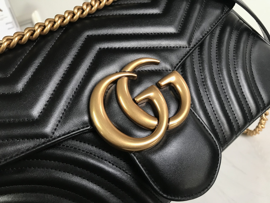 G*u*i gg marmont bag