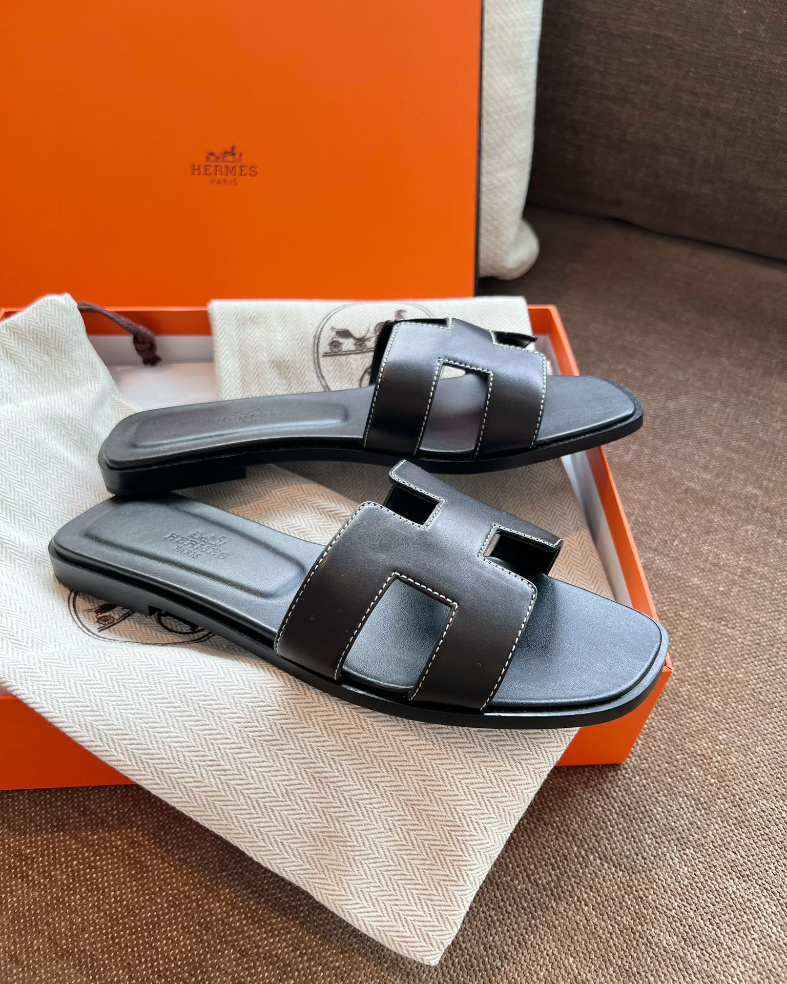 Hermes Oran Slippers
