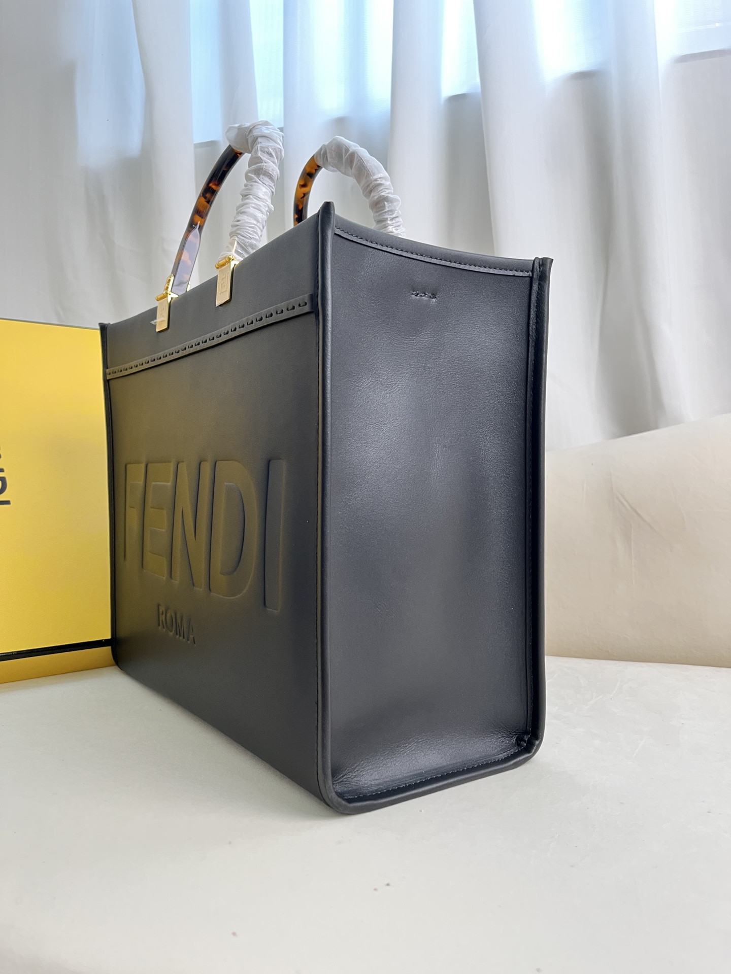 FENDI SUNSHINE TOTE