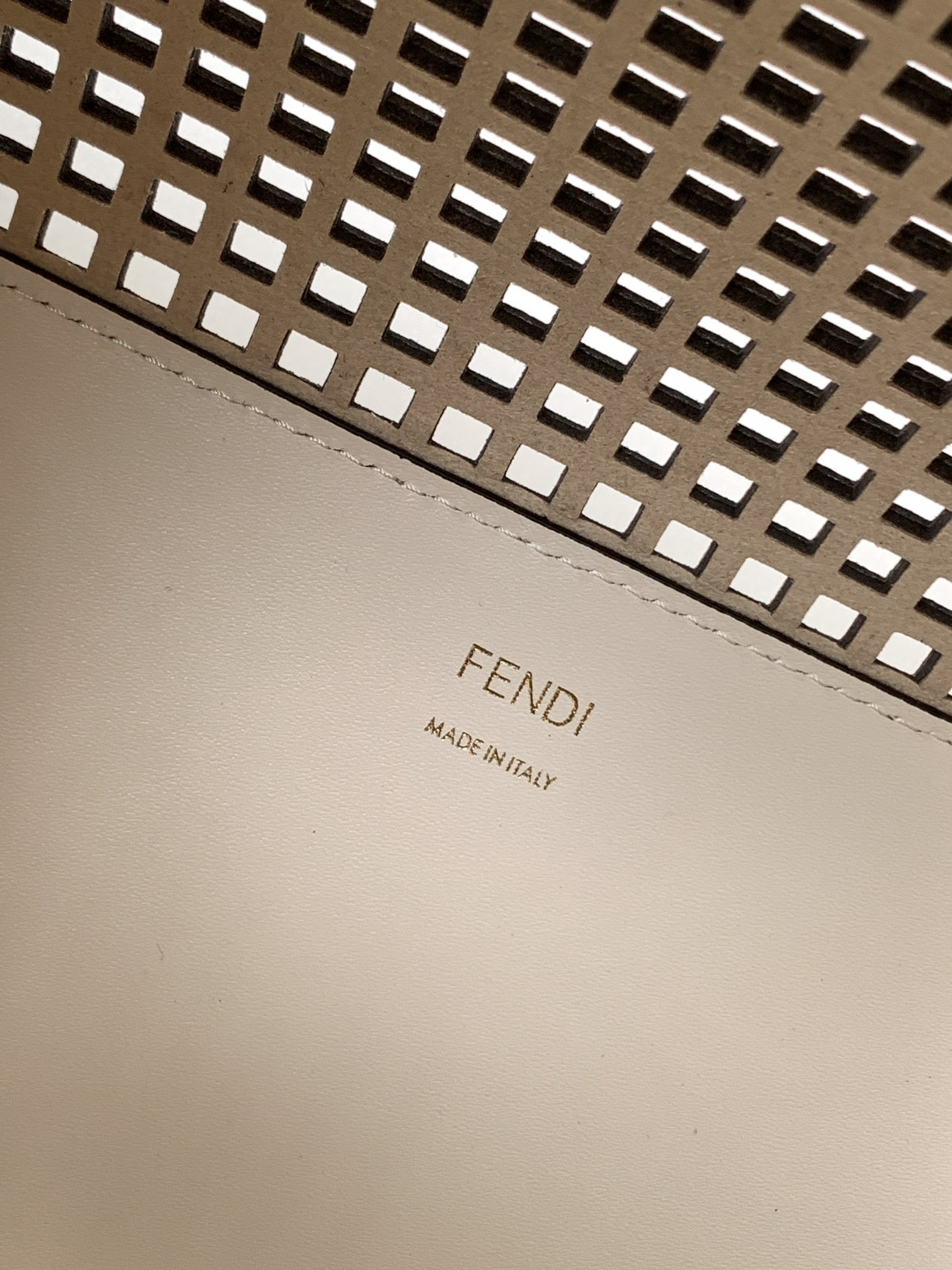 FENDI SUNSHINE SHOPPER TOTE