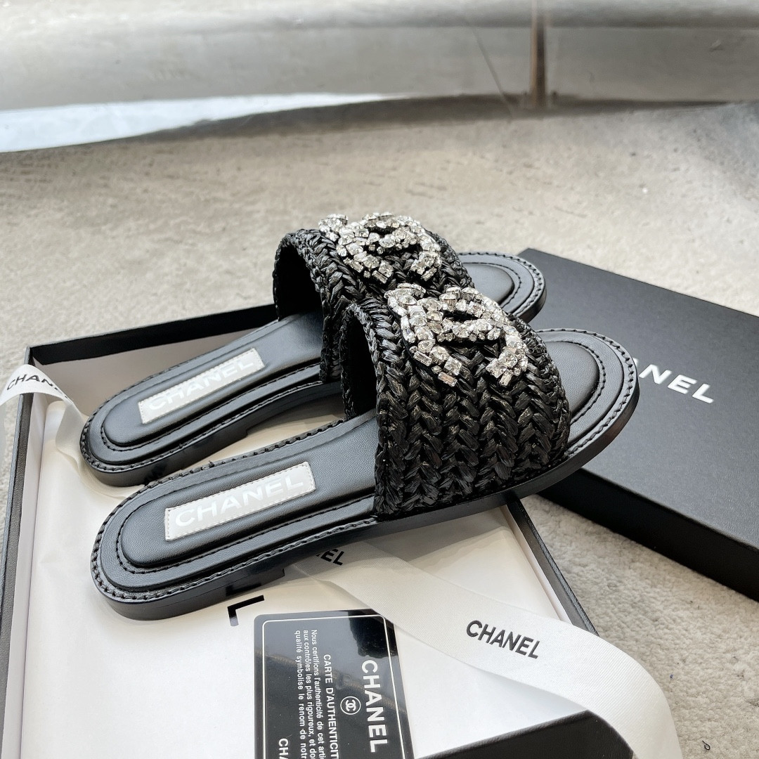 CHANEL BING BING 23P Slippers