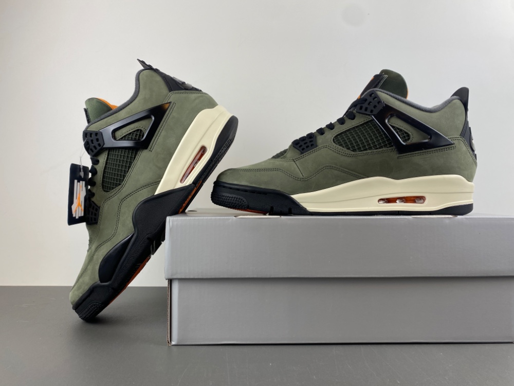 Jordan 4 Retro OG SP Undefeated  IB1519-200