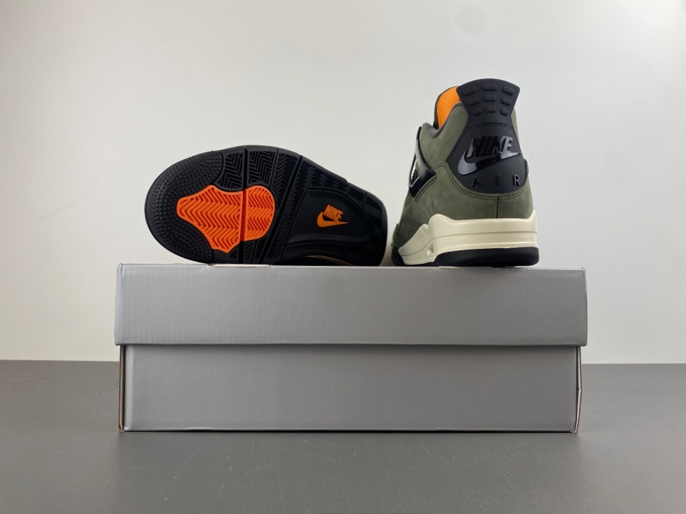 Jordan 4 Retro OG SP Undefeated  IB1519-200