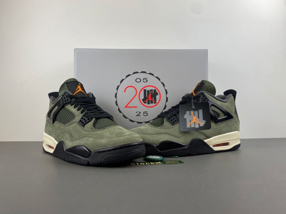 Jordan 4 Retro OG SP Undefeated  IB1519-200